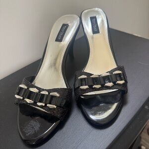 White House Black Market Women's Black Chain Detail Open Toe Heels